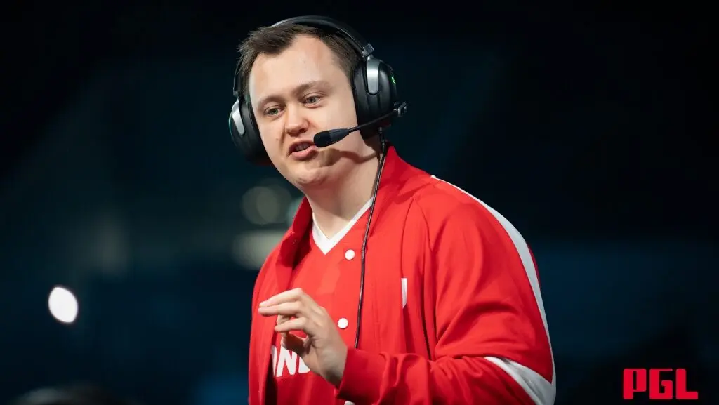 Тренер MOUZ Деннис «sycrone» Нильсен.