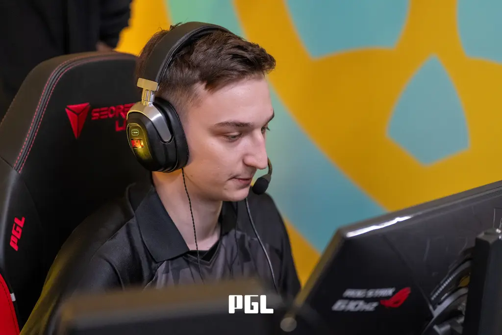 A photo of fame from the tournament
