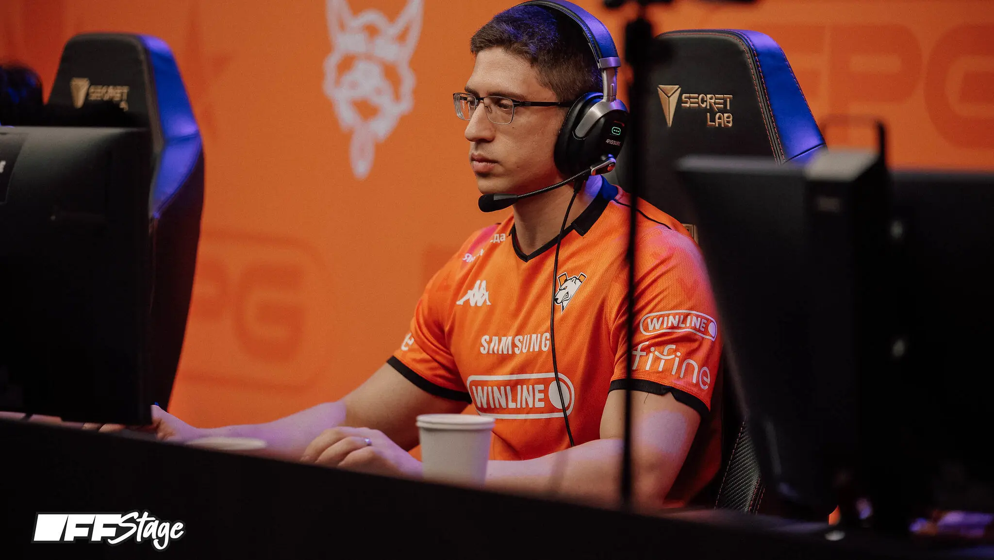 Fly as part of Virtus.pro at FISSURE PLAYGROUND 2 — DOTA.