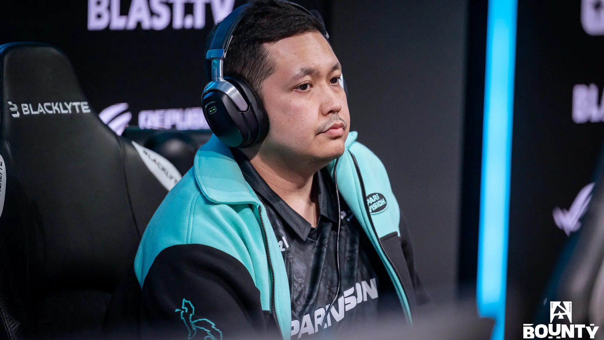 PARIVISION coach Dastan “dastan” Akbaev.