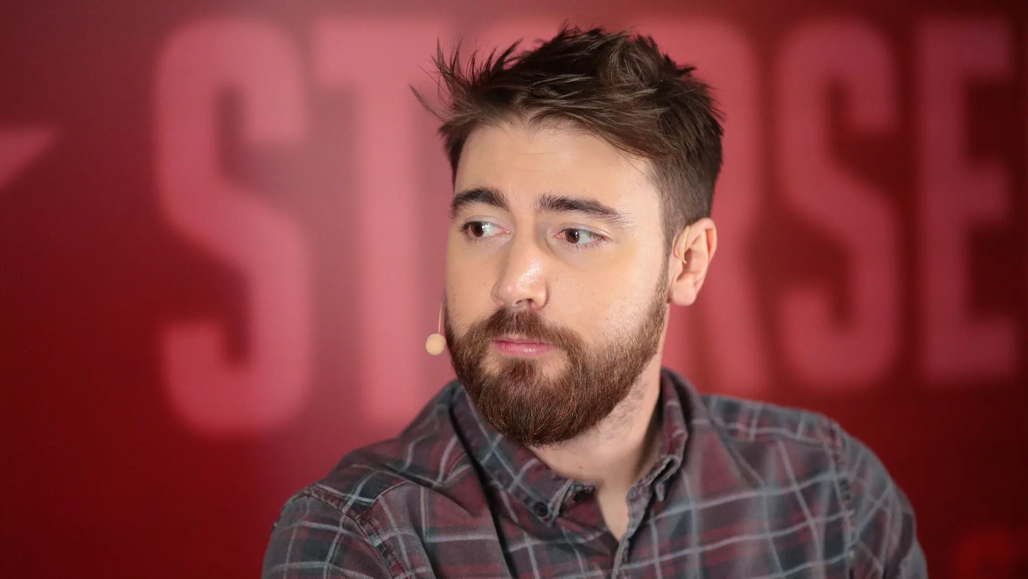 Комментатор Чад «SPUNJ» Бёрчилл