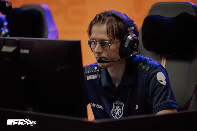 Ace выступает в групповой стадии FISSURE PLAYGROUND 2 — DOTA в Сербии.